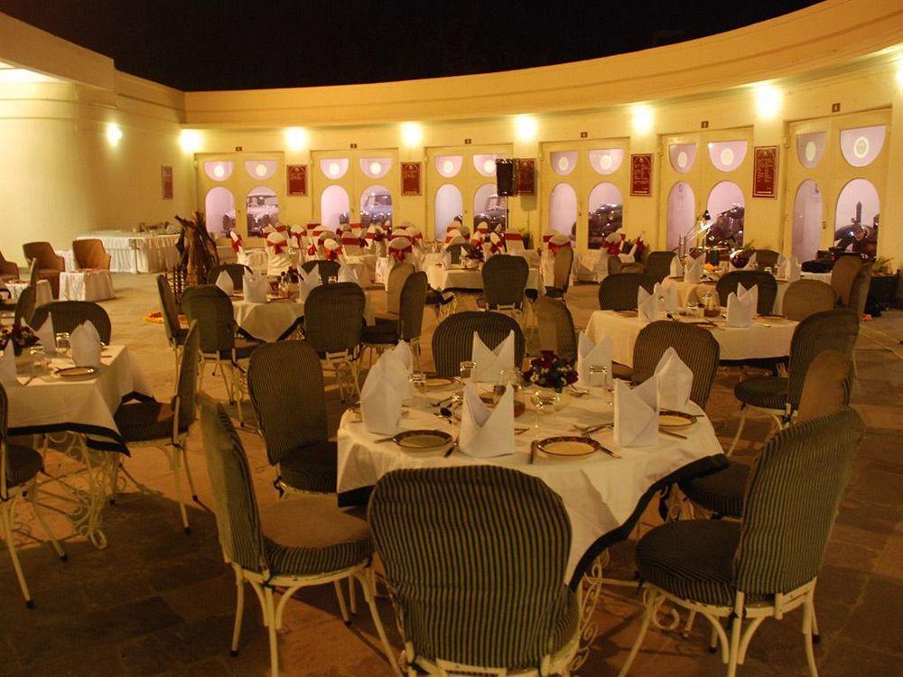 Garden Hotel - Heritage By Hrh Group Of Hotels Udaipur Restaurant photo