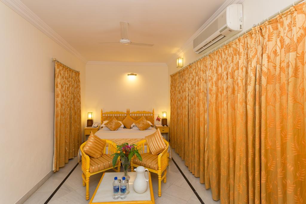 Garden Hotel - Heritage By Hrh Group Of Hotels Udaipur Exterior photo