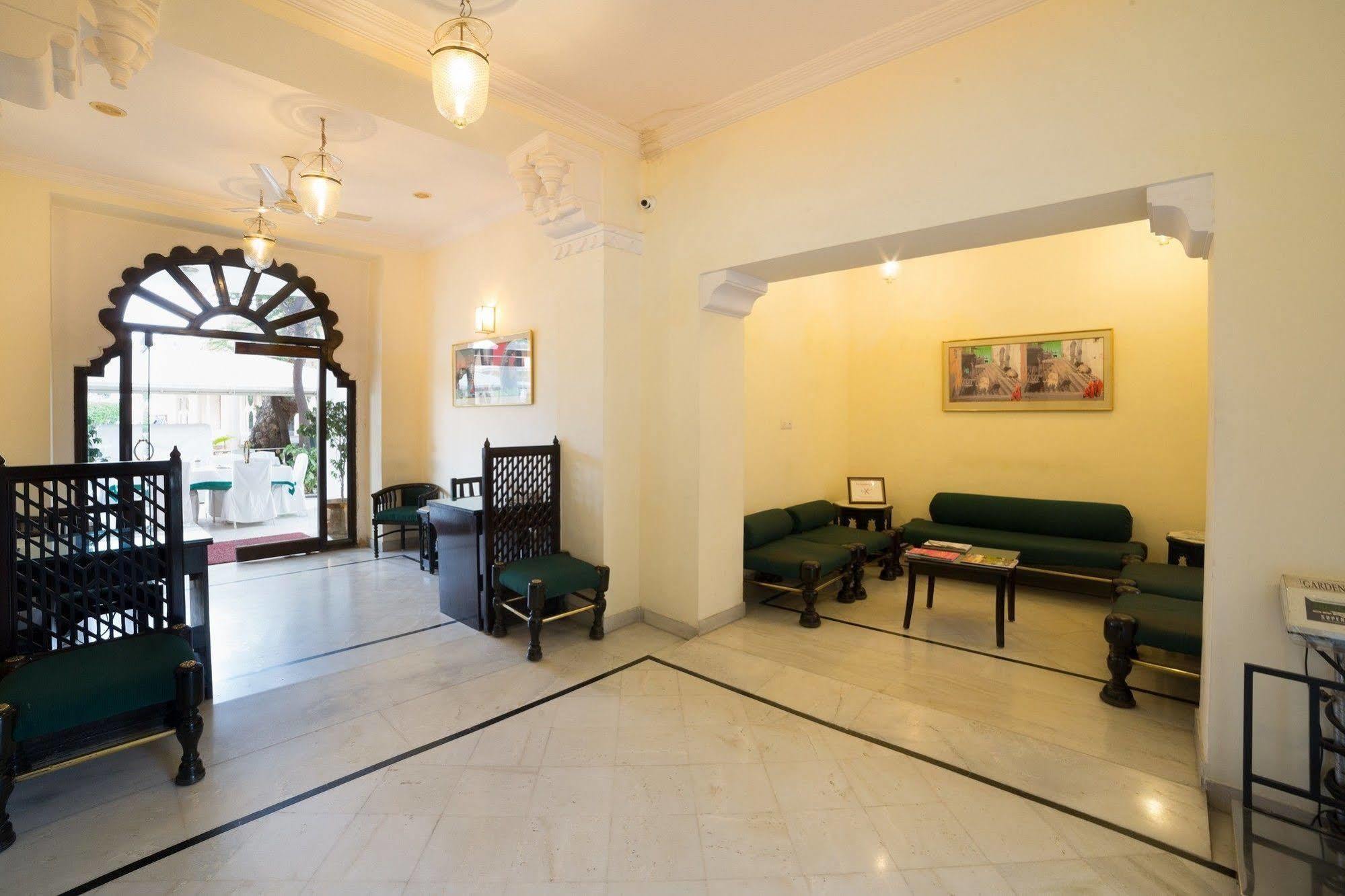 Garden Hotel - Heritage By Hrh Group Of Hotels Udaipur Exterior photo