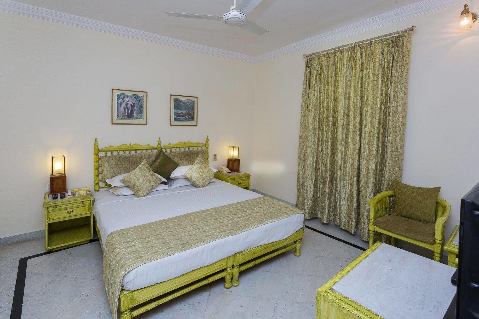 Garden Hotel - Heritage By Hrh Group Of Hotels Udaipur Exterior photo